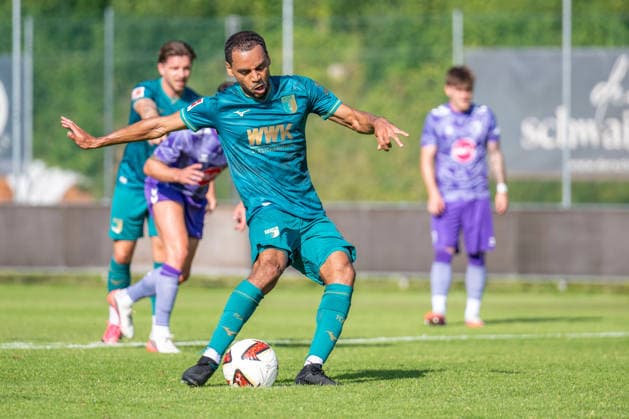 SOCCER - Augsburg vs Bournemouth, test match SAALFELDEN AM STEINERNEN MEER,AUSTRIA,30.JUL.26 - SOCCER - 1. DFL, 1. Deutsche Bundesliga, Premier League, FC Augsburg vs AFC Bournemouth, test match. Image shows Alexis Claude-Maurice (Augsburg).  GEPAxpictures xWolfgangxKofler