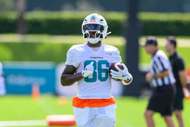 MIAMI GARDENS, FL - JULY 30: Miami Dolphins wide receiver Terrace Marshall Jr. (86) runs with the ball during the Miami Dolphins Training Camp on July 30, 2026, at the Baptist Health Training Complex in Miami Gardens, FL. (Photo by Doug Murray Icon Sportswire) NFL, American Football Herren, USA JUL 30 Dolphins Training Camp EDITORIAL USE ONLY Icon796260730057