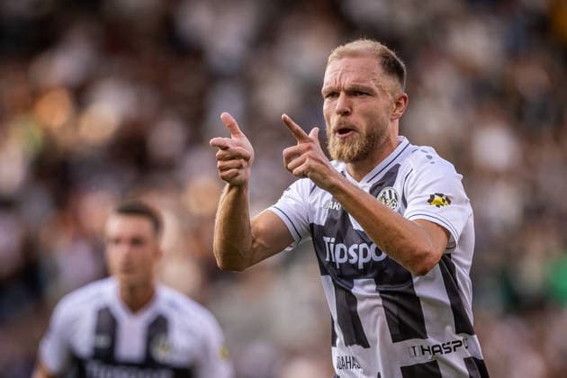 HRADEC KRALOVE - TROMSO Mick Van Buren of Hradec celebrates a goal during the second leg of second qualifying round of UEFA Europa league football match between FC Hradec Kralove and Tromso IL at the Malsovicka Arena Stadium. Hradec Kralove, Czechia, July 30, 2026. Photo by Branislav Racko Copyright: xx 080A8033