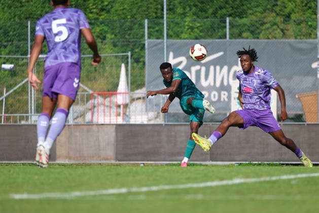 30.07.2026, GER, FC Augsburg, Testspiel, AFC Bournemouth, FCA, Uchenna Ogundu im Testspiel gegen Bournemouth. *** July 30, 2026, Germany, FC Augsburg, Friendly Match, AFC Bournemouth, FCA, Uchenna Ogundu in the friendly match against Bournemouth