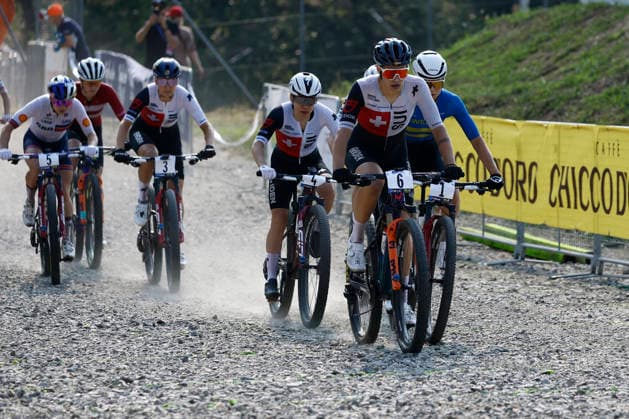 30.07.2026, Monteceneri, Monte Ceneri, 2026 UEC MTB European Championship, EM, Europameisterschaft XCC Women Elite s Final (cross country short track) Ronja Blöchinger 6 (SUI), Jenny Rissveds 1 (SWE), Sina Frei 4 (SUI), Nicole Koller 3 (SUI), Evie Richards 5 (GBR) Monteceneri Monte Ceneri Ticino Switzerland *** July 30, 2026, Monteceneri, Monte Ceneri, 2026 UEC MTB European Championship XCC Women s Elite Final—Cross Country Short Track: Ronja Blöchinger 6 SUI, Jenny Rissveds 1 SWE, Sina Frei 4 SUI, Nicole Koller 3 SUI, Evie Richards 5 GBR Monteceneri Monte Ceneri Ticino Switzerland Copyright: xJustPictures.ch FrancescoxMinghettix jp-en-FrMi-_NG_0055