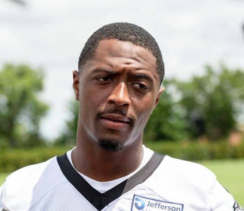 July 30, 2026, Philadelphia, Pennsylvania, United States: Philadelphia Eagles CB QUINYON MITCHELL (27) speaks to the media at the Eagles training camp held at the Jefferson Health Complex in Philadelphia Pa Philadelphia United States - ZUMArf1_ 20260730_zaf_rf1_036 Copyright: xRickyxFitchettx
