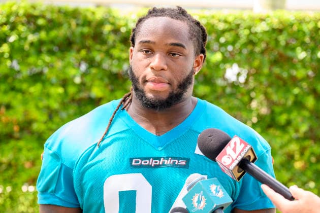 MIAMI GARDENS, FL - JULY 30: Miami Dolphins defensive lineman Jordan Phillips speaks with the media during the Miami Dolphins Training Camp on July 30, 2026, at the Baptist Health Training Complex in Miami Gardens, FL. (Photo by Doug Murray Icon Sportswire) NFL, American Football Herren, USA JUL 30 Dolphins Training Camp EDITORIAL USE ONLY Icon796260730105