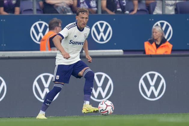 260730 RSC Anderlecht vs Hammarby IF Ludwig Augustinsson (6) of Anderlecht pictured pictured during the Second qualifying round - 2nd leg in the 2026-2027 Uefa Europa League season between RSC Anderlecht and Hammarby IF from Sweden on July 30 , 2026 in Anderlecht, Belgium. (Photo by David Catry Isosport) Anderlecht Belgium  Copyright: xDavidxCatryx 20260730DC2_8732