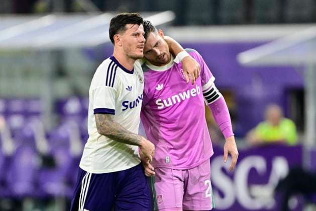RSC Anderlecht v Hammarby IF - UEFA Europa League ANDERLECHT, BELGIUM - JULY 30 : Biancone Giulian defender of RSC Anderlecht and Coosemans Colin goalkeeper of RSC Anderlecht during the UEFA Europa League 2025 26 second qualifying round second leg between RSC Anderlecht and Hammarby IF on July 30, 2026 in Anderlecht, Belgium, 30 07 2026 Anderlecht Belgium  Copyright: xJanxDexMeuleneirx