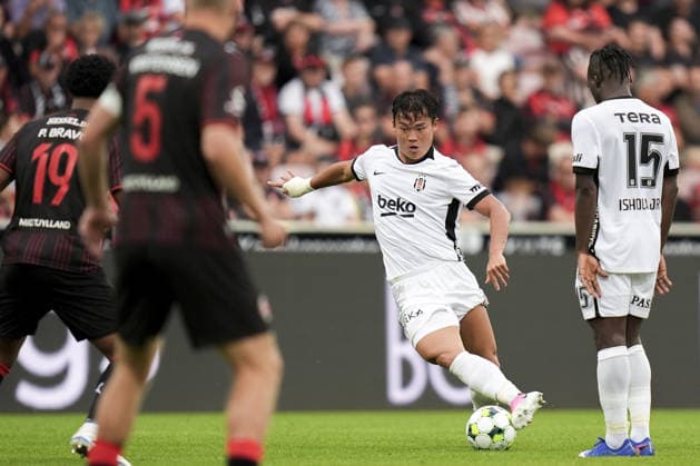 Midtjylland v Besiktas - UEFA Europa League HERNING, DENMARK - JULY 30: Besiktas Hyeon-gyu Oh (2nd R) plays during the UEFA Europa League second qualifying round second-leg match between Midtjylland and Besiktas at MCH Arena in Herning, Denmark, on July 30, 2026. Arife Karakum Anadolu Herning Denmark. Editorial use only. Please get in touch for any other usage.  Copyright: x2026xAnadoluxArifexKarakumx