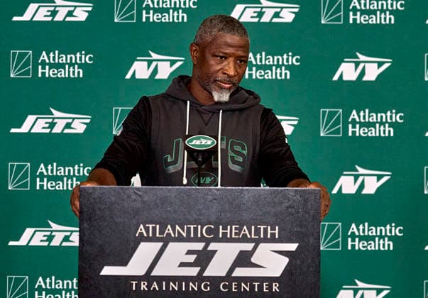 NFL, American Football Herren, USA 2026: NY Jets Training Camp JUL 30 New York Jet head coach Aaron Glenn respond to questions during press conference, PK, Pressekonferenz at training camp at the Atlantic Health Jets Training Center, Florham Park, New Jersey. Duncan Williams CSM (Credit Image: Duncan Williams Cal Media) Florham Park New Jersey United States EDITORIAL USE ONLY Copyright: xx ZUMA-20260730_zma_c04_027.jpg DuncanxWilliamsx csmphotothree507146