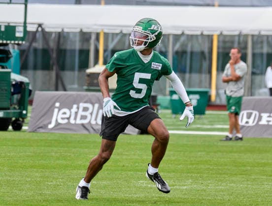 NFL, American Football Herren, USA 2026: NY Jets Training Camp JUL 30 New York Jet wide receiver Garrett Wilson (5) during training camp at the Atlantic Health Jets Training Center, Florham Park, New Jersey. Duncan Williams CSM (Credit Image: Duncan Williams Cal Media) Florham Park New Jersey United States EDITORIAL USE ONLY Copyright: xx ZUMA-20260730_zma_c04_023.jpg DuncanxWilliamsx csmphotothree507150