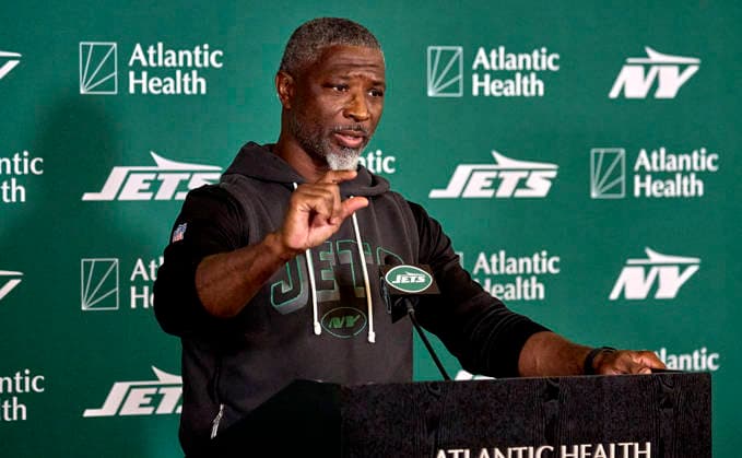 NFL, American Football Herren, USA 2026: NY Jets Training Camp JUL 30 New York Jet head coach Aaron Glenn respond to questions during press conference, PK, Pressekonferenz at training camp at the Atlantic Health Jets Training Center, Florham Park, New Jersey. Duncan Williams CSM (Credit Image: Duncan Williams Cal Media) Florham Park New Jersey United States EDITORIAL USE ONLY Copyright: xx ZUMA-20260730_zma_c04_036.jpg DuncanxWilliamsx csmphotothree507153