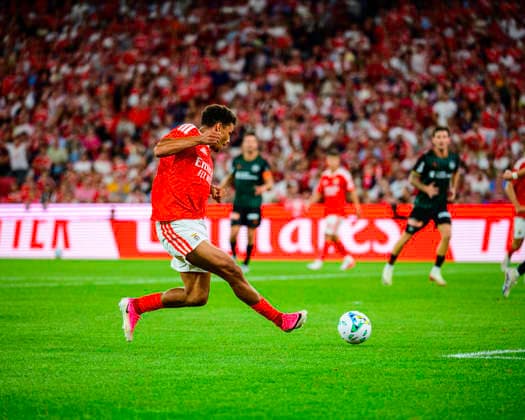 July 30, 2026, Lisbon, Lisbon, Portugal: Alexander Bah of SL Benfica performs the crossing to the area during UEFA Europa League-2nd Qualifying RoundÃ¢â‚¬2nd Leg, match between SL Benfica and FC St. Gallen at Luz Stadium, Lisbon, Portugal, on july 30, 2026. Lisbon Portugal - ZUMAr200 20260730_zsp_r200_026 Copyright: xNunoxReisinhox
