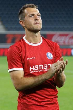 Gent s goalkeeper Davy Roef celebrates after winning a soccer game between Belgian KAA Gent and Ukrainian FC LNZ Cherkasy, Thursday 30 July 2026 in Gent, the return leg of the second qualifying round for the UEFA Conference League. The first leg ended in a 0-0 draw. KURTxDESPLENTER  x182429461x