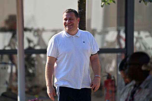 Max EBERL (Sportvorstand FC Bayern Muenchen), lacht,lachen,lachend,optimistisch,gutgelaunt, Einzelbild,angeschnittenes Einzelmotiv, Halbfigur,halbe Figur. Testspiel FC Rottach Egern - FC Bayern Muenchen Trainingslager in Rottach Egern am 30.07.2026. Fussball 1. Bundesliga,Saison 2026 2027. *** Max EBERL, Sports Director of FC Bayern Munich, laughing, laughing, laughing, optimistic, in a good mood, Single image, cropped single subject, half-length portrait, half-figure. Friendly match between FC Rottach Egern and FC Bayern Munich at the training camp in Rottach Egern on July 30, 2026. Soccer, Bundesliga 1, 2026–2027 season