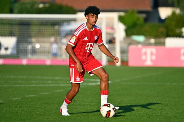 Nathaniel BROWN (Bayern Muenchen), Aktion,Einzelaktion,Einzelbild, Freisteller,Ganzkoerperaufnahme,ganze Figur. Testspiel FC Rottach Egern - FC Bayern Muenchen Trainingslager in Rottach Egern am 30.07.2026. Fussball 1. Bundesliga,Saison 2026 2027. *** Nathaniel BROWN Bayern Munich, Action, Individual Action, Single Frame, Cutout, Full-Body Shot, Full Figure, Friendly Match: FC Rottach Egern vs. FC Bayern Munich, Training Camp in Rottach Egern on July 30, 2026, Soccer, Bundesliga 1,2026–2027 season