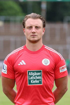 30.07.2026, xrekx, Fussball Regionalliga Suedwest, FC Homburg - Fototermin Saison 2026 27 v.l. Lukas Hoffmann (FC 08 Homburg) (DFL DFB REGULATIONS PROHIBIT ANY USE OF PHOTOGRAPHS as IMAGE SEQUENCES and or QUASI-VIDEO) Homburg *** July 30, 2026, xrekx, Soccer Regional League Southwest, FC Homburg Photo Op for the 2026–27 Season; from left: Lukas Hoffmann, FC 08 Homburg. DFL and DFB regulations prohibit any use of photographs as image sequences and or quasi-video. Homburg