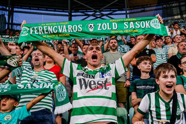BUDAPEST, HUNGARY - JULY 30: A supporter of Ferencvaros cheering and showing their scarves prior to the UEFA Europa League 2026 27 Second Qualifying Round Second Leg match between Ferencvaros and FC Twente at Groupama Arena on July 30, 2026 in Budapest, Hungary.  Copyright: xMTB-Photo MB-Mediax