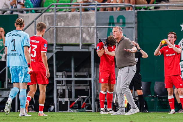 BUDAPEST, HUNGARY - JULY 30: Head Coach John van den Brom of FC Twente gestures during the UEFA Europa League 2026 27 Second Qualifying Round Second Leg match between Ferencvaros and FC Twente at Groupama Arena on July 30, 2026 in Budapest, Hungary.  Copyright: xMTB-Photo MB-Mediax