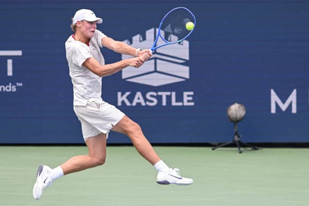 July 30, 2026, Washington, D.C, U.S: CRUZ HEWITT hits a backhand during his match against Alex de Minaur at the Rock Creek Tennis Center. Tennis 2026 - Mubadala Open  - ZUMAg196 20260730_zap_g196_030 Copyright: xKylexGustafsonx