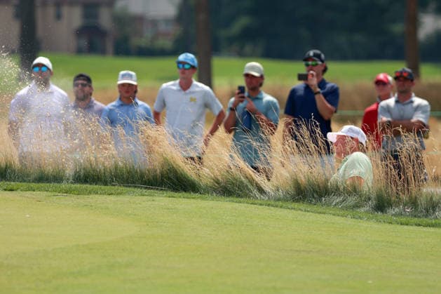 U.S. Senior Open Championship DETROIT, MICHIGAN - JULY 30: Brad Dalke of Norman, Oklahoma hits from the bunker to the 16th green during the first round of the Rocket Classic 2026 at the Detroit Golf Club in Detroit, Michigan, USA, July 30, 2026. Detoit Michian United States  Copyright: xAmyxLemusx originalFilename:lemus-ussenior260730_npp7S.jpg
