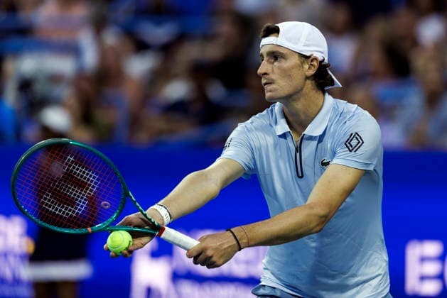 Mubadala Citi DC Tennis Open France™s Ugo Humbert in action against Ben Shelton of the USA in their round 16 match at the Mubadala Citi DC Open in Washington, DC, USA, 30 July 2026. WASHINGTON, DC DC UNITED STATES  Copyright: xWILLxOLIVERx