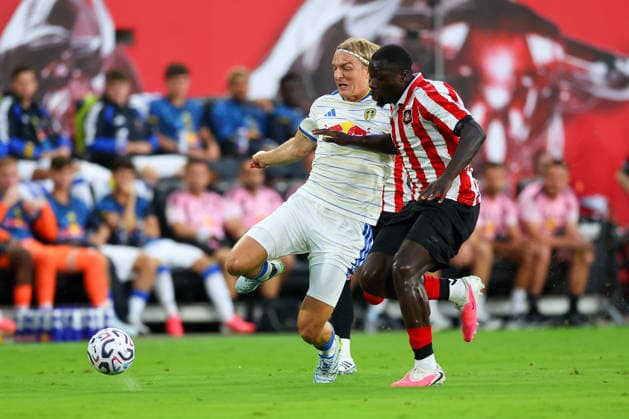 HARRISON, NJ - JULY 30: Sebastiaan Bornauw 33 of Leeds United FC battles Brian Brobbey 9 of Sunderland AFC during the game on July 30, 2026 at Sports Illustrated Stadium in Harrison, New Jersey. (Photo by Rich Graessle Icon Sportswire) SOCCER: JUL 30 Leeds United v Sunderland AFC EDITORIAL USE ONLY Icon260723029554