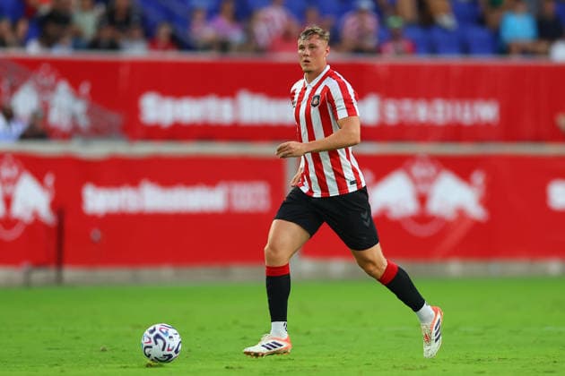 HARRISON, NJ - JULY 30: Dan Ballard 5 of Sunderland AFC during the game against Leeds United FC on July 30, 2026 at Sports Illustrated Stadium in Harrison, New Jersey. (Photo by Rich Graessle Icon Sportswire) SOCCER: JUL 30 Leeds United v Sunderland AFC EDITORIAL USE ONLY Icon260723029583