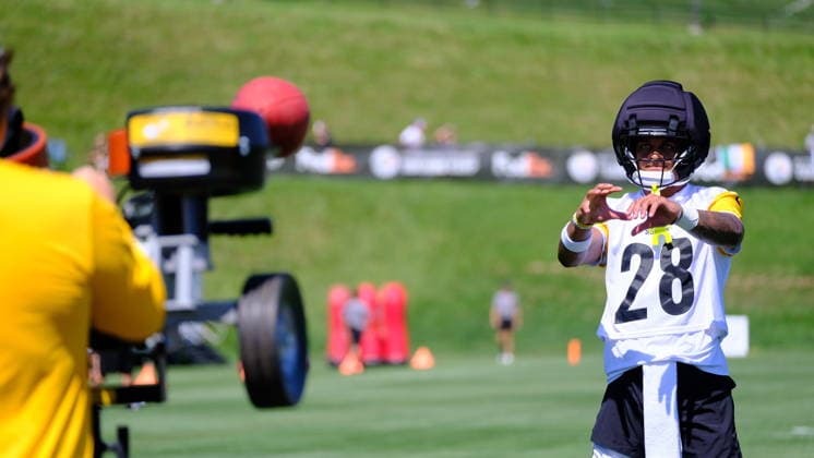 NFL, American Football Herren, USA 2026: Steelers Training Camp JULY 30 July 30, 2026: Robert Spears-Jennings 28 during the Pittsburgh Steelers training camp in Latrobe, PA Jason Pohuski CSM(Credit Image: Â Jason Pohuski Cal Media) Latrobe Pa USA EDITORIAL USE ONLY Copyright: xx ZUMA-20260730_faf_cp5_003.jpg JasonxPohuskix csmphotothree507236
