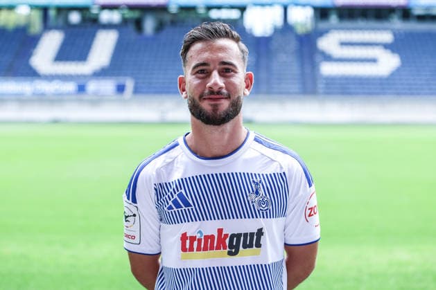 Fussball, 3.Liga Saison 2026 2027 Team- und Porträtfototermin MSV Duisburg 30.07.2026, schauinsland-reisen-arena Can Coskun (MSV Duisburg, 27) Duisburg schauinsland-reisen-arena Nordrhein-Westfalen Deutschland *** Sports, Soccer, 3rd Division 2026–2027 Season: MSV Duisburg Team and Portrait Photo Session, July 30, 2026, Schauinsland Reisen Arena, Can Coskun, MSV Duisburg, 27 Duisburg, Schauinsland Reisen Arena, North Rhine-Westphalia, Germany