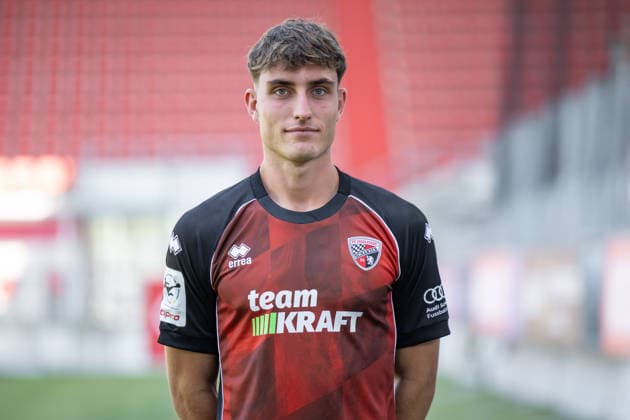 Elias Decker (4, FCI) ; FC Ingolstadt 04; 3.Liga, Porträttermin 2026 2027, 3. Liga - FC Ingolstadt 04 Saison 2026 2027 *** Elias Decker 4, FCI FC Ingolstadt 04, 3. Liga, Profile Session 2026–2027, FC Ingolstadt 04 3. Liga Season 2026–2027