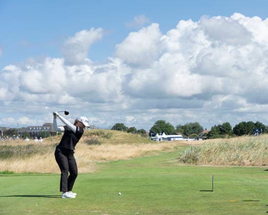 Sport Bilder des Tages LYTHAM, ENGLAND - JULY 30: Stephanie Kyriacou (AUS) plays from the sixteenth tee during Round 1 at the 50th AIG Women™s Open Championship at the Royal Lytham and St Anne™s Golf Club, Lytham on July 30, 2026 in Lancashire, England The 50th AIG Women™s Open Championship