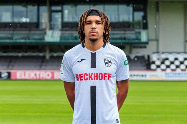 Joshua Eze; SC Verl; 3. Liga, Porträttermin 2026 2027 GER, Porträttermin SC Verl, Fussball, 3. Liga, Spielzeit 2026 2027, 30.07.2026 GER, Porträttermin SC Verl, Fussball, 3. Liga, Spielzeit 2026 2027, 30.07.2026 Verl *** Joshua Eze, SC Verl, 3rd Division, Photo Shoot 2026–2027 GER, SC Verl Photo Shoot, Soccer, 3rd Division, 2026–2027 Season, July 30, 2026 GER, SC Verl Photo Shoot, Soccer, 3rd Division, 2026–2027 Season, July 30, 2026 Verl Copyright: xEibner-Pressefoto JanxRollingerx EP_JSK