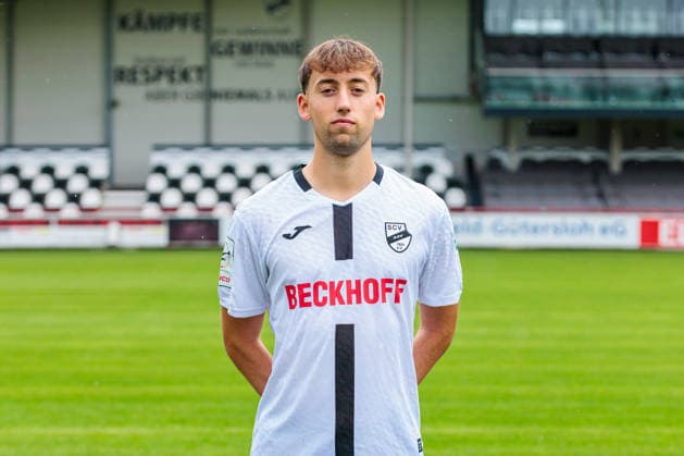 Tim Hoffmann; SC Verl; 3. Liga, Porträttermin 2026 2027 GER, Porträttermin SC Verl, Fussball, 3. Liga, Spielzeit 2026 2027, 30.07.2026 GER, Porträttermin SC Verl, Fussball, 3. Liga, Spielzeit 2026 2027, 30.07.2026 Verl *** Tim Hoffmann, SC Verl, 3rd Division, Photo Shoot 2026–2027 GER, SC Verl Photo Shoot, Soccer, 3rd Division, 2026–2027 Season, July 30, 2026 GER, SC Verl profile shoot, soccer, 3. Liga, 2026–2027 season, July 30, 2026 Verl Copyright: xEibner-Pressefoto JanxRollingerx EP_JSK