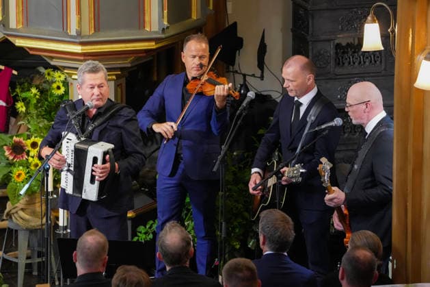 Funeral for rower Olaf Tufte Horten 20260731. D.D.E. plays Det Umulige E Mulig during Olaf Karl Tufte s funeral in Horten church on Friday. Photo: Terje Bendiksby NTB POOL Horten Norway EDITORIAL USE ONLY. RESTRICTED USE FOR BETTING COMPANIES Ref:_SPOVAYOkp_rdzo.jpg *** Funeral for rower Olaf Tufte, Horten, July 31, 2026. D D E plays Det Umulige E Mulig during Olaf Karl Tufte s funeral at Horten Church on Friday. Photo: Terje Bendiksby, NTB POOL, Horten, Norway. EDITORIAL USE ONLY. RESTRICTED USE FOR BETTING COMPANIES  Copyright: xTerjexBendiksbyx xNTBx