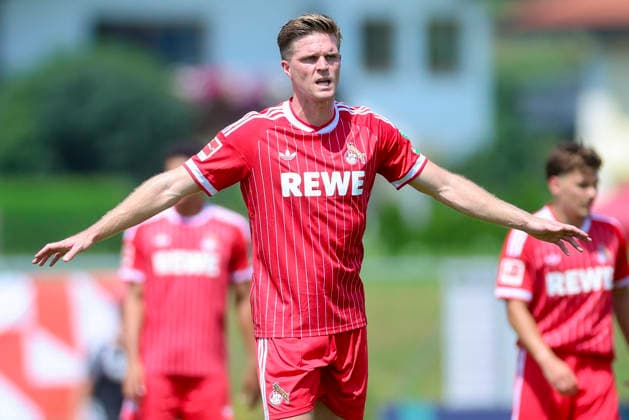 Marius Bülter (1. FC Köln) gestikuliert, Friendly match, 1. FC Köln v Hertha BSC Berlin, Koasastadion am 31. July 2026 in St. Johann in Tirol, Österreich. (Foto von Marco Steinbrenner DeFodi Images) Marius Bülter (1. FC Köln) gestures, Friendly match, 1. FC Köln v Hertha BSC Berlin, Koasastadion, July 31, 2026 in St. Johann in Tirol, Austria. (Photo by Marco Steinbrenner DeFodi Images) - *** Marius Bülter of 1 FC Köln gesturing, Friendly match, 1 FC Köln vs. Hertha BSC Berlin, Koasa Stadium on July 31, 2026, in St. Johann in Tirol, Austria. Photo by Marco Steinbrenner, DeFodi Images. Marius Bülter of 1. FC Köln gestures during a friendly match between 1. FC Köln and Hertha BSC Berlin at Koasa Stadium, July 31, 2026, in St. Johann in Tirol, Austria. Photo by Marco Steinbrenner, DeFodi Images