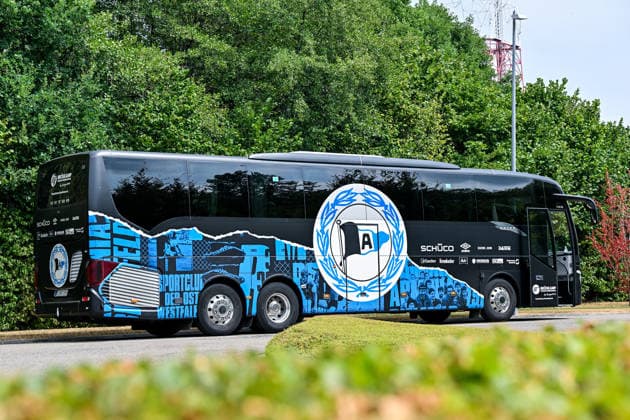260731 Standard de Liege vs Arminia Bielefeld teambus Arminia Bielefeld before a friendly soccer game in the preparations ahead of the Jupiler Pro League season 2026 - 2027 between Standard de Liege and Arminia Bielefeld from Germany on July 31 , 2026 in Liege, Belgium. (Photo by Stijn Audooren Isosport) Liege SL16 Football Campus Liege Belgium  Copyright: xIsosportxStijnxAudoorenx