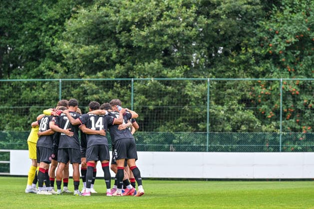 260731 Standard de Liege vs Arminia Bielefeld Team Bielefeld before a friendly soccer game in the preparations ahead of the Jupiler Pro League season 2026 - 2027 between Standard de Liege and Arminia Bielefeld from Germany on July 31 , 2026 in Liege, Belgium. (Photo by Stijn Audooren Isosport) Liege SL16 Football Campus Liege Belgium  Copyright: xIsosportxStijnxAudoorenx