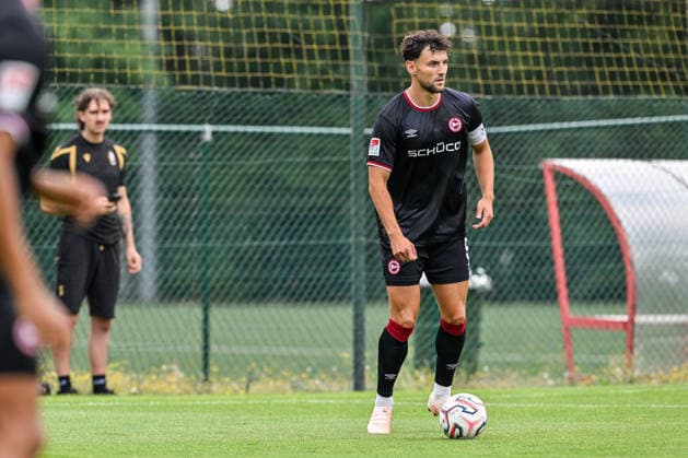 260731 Standard de Liege vs Arminia Bielefeld Maximilian Bauer (5) of Arminia Bielefeld during a friendly soccer game in the preparations ahead of the Jupiler Pro League season 2026 - 2027 between Standard de Liege and Arminia Bielefeld from Germany on July 31 , 2026 in Liege, Belgium. (Photo by Stijn Audooren Isosport) Liege SL16 Football Campus Liege Belgium  Copyright: xIsosportxStijnxAudoorenx