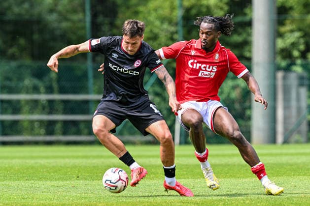 260731 Standard de Liege vs Arminia Bielefeld Joel Grodowski (11) of Arminia Bielefeld and Ibrahim Karamoko (20) of Standard CL during a friendly soccer game in the preparations ahead of the Jupiler Pro League season 2026 - 2027 between Standard de Liege and Arminia Bielefeld from Germany on July 31 , 2026 in Liege, Belgium. (Photo by Stijn Audooren Isosport) Liege SL16 Football Campus Liege Belgium  Copyright: xIsosportxStijnxAudoorenx