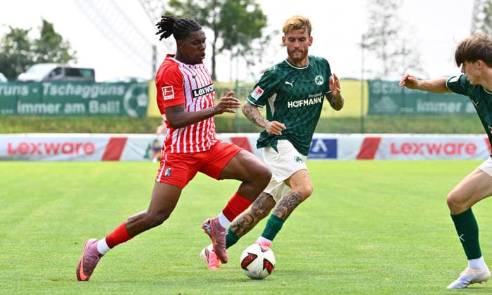 31.07.2026 - Fussball - Saison 2026 2027 - Testspiel Freundschaftsspiel Vorbereitungsspiel - SC Freiburg - SpVgg Greuther Fürth ( Kleeblatt ) - - Sportfoto Zink - xwoxzix - regulations prohibit any use of photographs as image sequences and or quasi-video - only for editorial use - Cyriaque Irie (22, SC Freiburg ) Ole Pohlmann (10, SpVgg Greuther Fürth ) *** July 31, 2026 Soccer Season 2026–2027 Exhibition Match Friendly Match Preseason Match SC Freiburg SpVgg Greuther Fürth Kleeblatt Sports Photo by Zink xwoxzix; regulations prohibit any use of photographs as image sequences and or quasi-video; for editorial use only. Cyriaque Irie 22, SC Freiburg; Ole Pohlmann 10, SpVgg Greuther Fürth