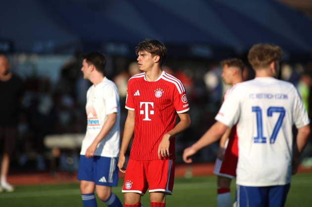 Fussball, Herren, Bundesliga, Saison 2026 2027, FC Rottach-Egern - FC Bayern München, Testspiel, Trainingslager, Rottach-Egern Guido della Rovere (FC Bayern München) stehend, Kopf, Oberkörper *** Soccer, Men s, Bundesliga, 2026–2027 Season, FC Rottach Egern vs. FC Bayern Munich, Friendly Match, Training Camp, Rottach Egern; Guido della Rovere of FC Bayern Munich standing, head, upper body