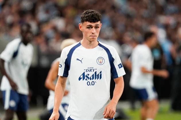 HONGKONG-SOCCER FOOTBALL-FEST Phil Foden(Left) of Manchester City during open training at Kai Tan Stadium during the Hong Kong Football Festival 2026 in Hong Kong, July 31, 2026. NEXPHER Vernon Yuen HONG KONG