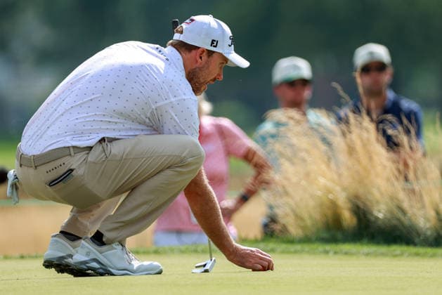 U.S. Senior Open Championship DETROIT, MICHIGAN - JULY 30: Russell Henley of Columbus, Georgia places his ball on the 16th green during the first round of the Rocket Classic 2026 at the Detroit Golf Club in Detroit, Michigan, USA, July 30, 2026. Detoit Michian United States  Copyright: xAmyxLemusx originalFilename:lemus-ussenior260730_npRGU.jpg