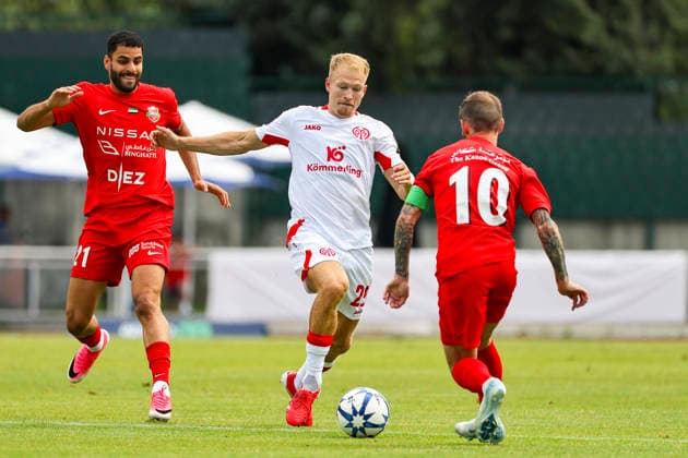 Sport Bilder des Tages SOCCER - Mainz vs Al-Ahli, test match KUFSTEIN,AUSTRIA,31.JUL.26 - SOCCER - 1. DFL, 1. Deutsche Bundesliga, UAE Pro League, 1. FSV Mainz 05 vs Shabab Al-Ahli, test match. Image shows Andreas Hanche Olsen (Mainz).  GEPAxpictures xThomasxBachun
