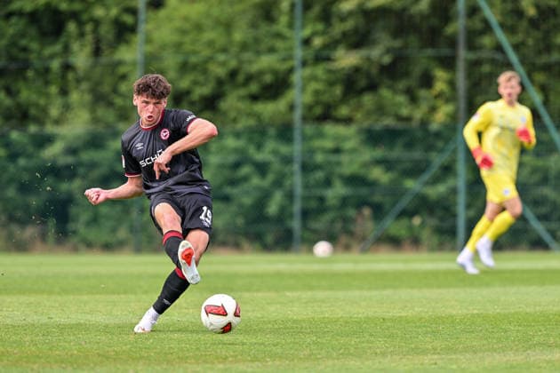 260731 Standard de Liege vs Arminia Bielefeld Maximilian Grosser (19) of Arminia Bielefeld during a friendly soccer game in the preparations ahead of the Jupiler Pro League season 2026 - 2027 between Standard de Liege and Arminia Bielefeld from Germany on July 31 , 2026 in Liege, Belgium. (Photo by Stijn Audooren Isosport) Liege SL16 Football Campus Liege Belgium  Copyright: xIsosportxStijnxAudoorenx