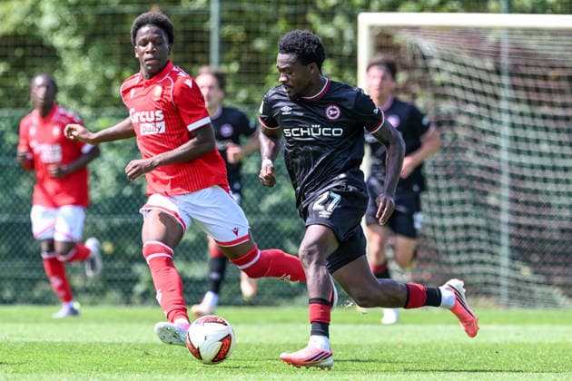 260731 Standard de Liege vs Arminia Bielefeld Benjamin Boakye (27) of Arminia Bielefeld during a friendly soccer game in the preparations ahead of the Jupiler Pro League season 2026 - 2027 between Standard de Liege and Arminia Bielefeld from Germany on July 31 , 2026 in Liege, Belgium. (Photo by Stijn Audooren Isosport) Liege SL16 Football Campus Liege Belgium  Copyright: xIsosportxStijnxAudoorenx