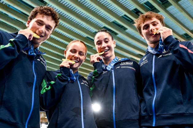 Matteo Santoro, Chiara Pellacani, Sarah Jodoin Di Maria, Raffaele Pelligra of Italy show the gold medal after competing in the diving Team Event Mixed Final during the European Aquatics Championships at the Olympic Aquatic Center in Paris (France), July 31, 2026. Andrea Staccioli Deepbluemedia Insidefoto