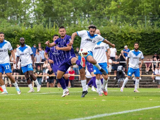 Fussball, Herren, Saison 2026 2027, Regionalliga Nordost (2. Spieltag), SV Tasmania Berlin - FC Erzgebirge Aue, v.l. Patrick Kapp (Aue), Abdulkadir Beyazit (Tasmania), 31.07. 2026, *** Soccer, Men s, 2026–2027 Season, Regionalliga Nordost, Matchday 2, SV Tasmania Berlin vs. FC Erzgebirge Aue, from left: Patrick Kapp (Aue), Abdulkadir Beyazit (Tasmania), July 31, 2026, Copyright: xSebastianxRäppold MatthiasxKochx