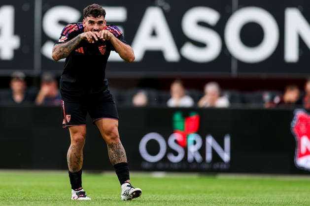 NIJMEGEN, NETHERLANDS - JULY 31: Isaac Romero of Sevilla FC celebrates after scoring his team s first goal during the pre-season friendly match between NEC Nijmegen and Sevilla FC at the Goffertstadion on July 31, 2026 in Nijmegen, Netherlands.  Copyright: xRenexNijhuis MBxMediax