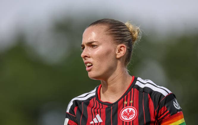 GER, Bad Nauheim, Eintracht Frankfurt vs Racing Strasbourg, Vorbereitung, Fussball, DFB, Spielzeit 2026 2027, Sportplatz Bad Nauheim, Testspiel im Bild: Laura Freigang (Eintracht Frankfurt Frauen 10) DFB DFL REGULATIONS PROHIBIT ANY USE OF PHOTOGRAPHS AS IMAGE SEQUENCES AND OR QUASI-VIDEO, 31.07.2026 *** GER, Bad Nauheim, Eintracht Frankfurt vs. Racing Strasbourg, Preseason, Soccer, DFB, 2026–2027 Season, Bad Nauheim Sports Field, Friendly Match Photo: Laura Freigang, Eintracht Frankfurt Women’s Team 10. DFB and DFL regulations prohibit any use of photographs as image sequences and or quasi-video. July 31, 2026 Copyright: HMBxMedia HendrikxHamelau