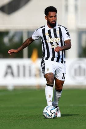 Juventus Fc - Ogc Nice Douglas Luiz of Juventus Fc in action during the friendly match beetween Juventus Fc and Ogc Nice at Continassa Training Center on July 31, 2026 in Turin, Italy . Torino Continassa Training Center Italy Copyright: xMarcoxCanonierox