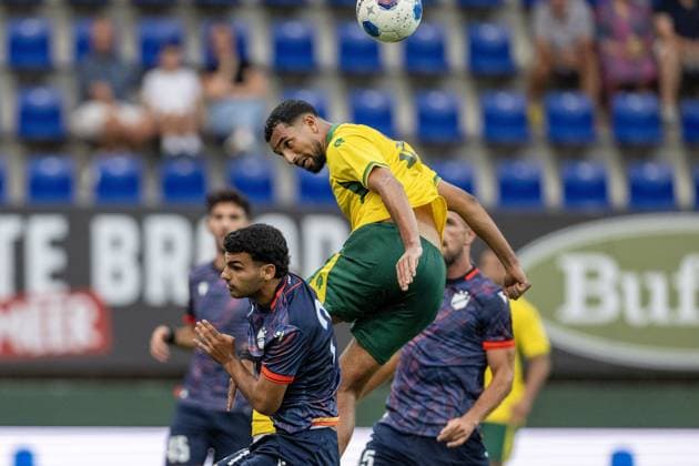 SITTARD , 31-07-2026 , Fortuna Sittard Stadium , pre season 2026 2027 , Dutch Eredivisie , football , friendly match between Fortuna Sittard and Apoel Nicosia , picture shows Fortuna Sittard player Lequincio Zeefuik Fortuan Sittard - Apoel Nicosia (friendly)  x205354865x Copyright: